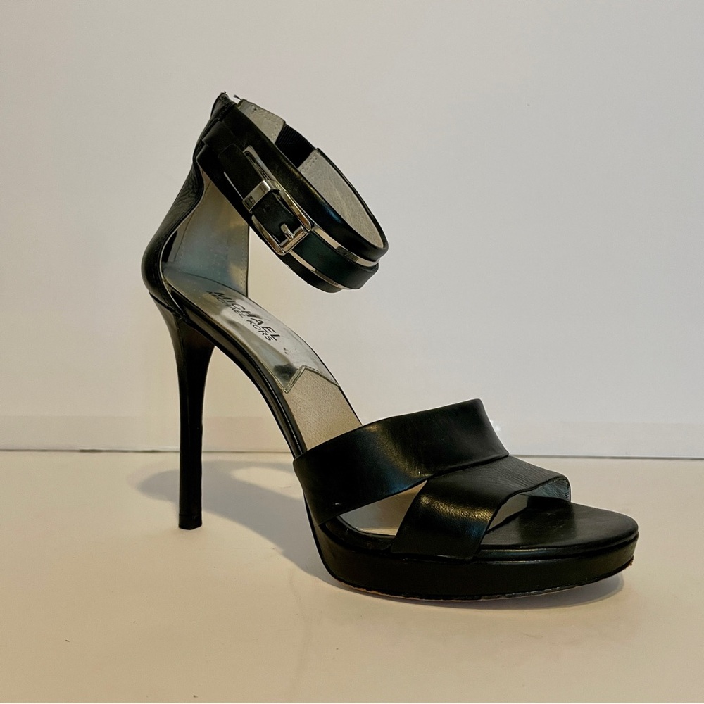Michael Kors, 6 1/2, black. - Picture 4 of 6